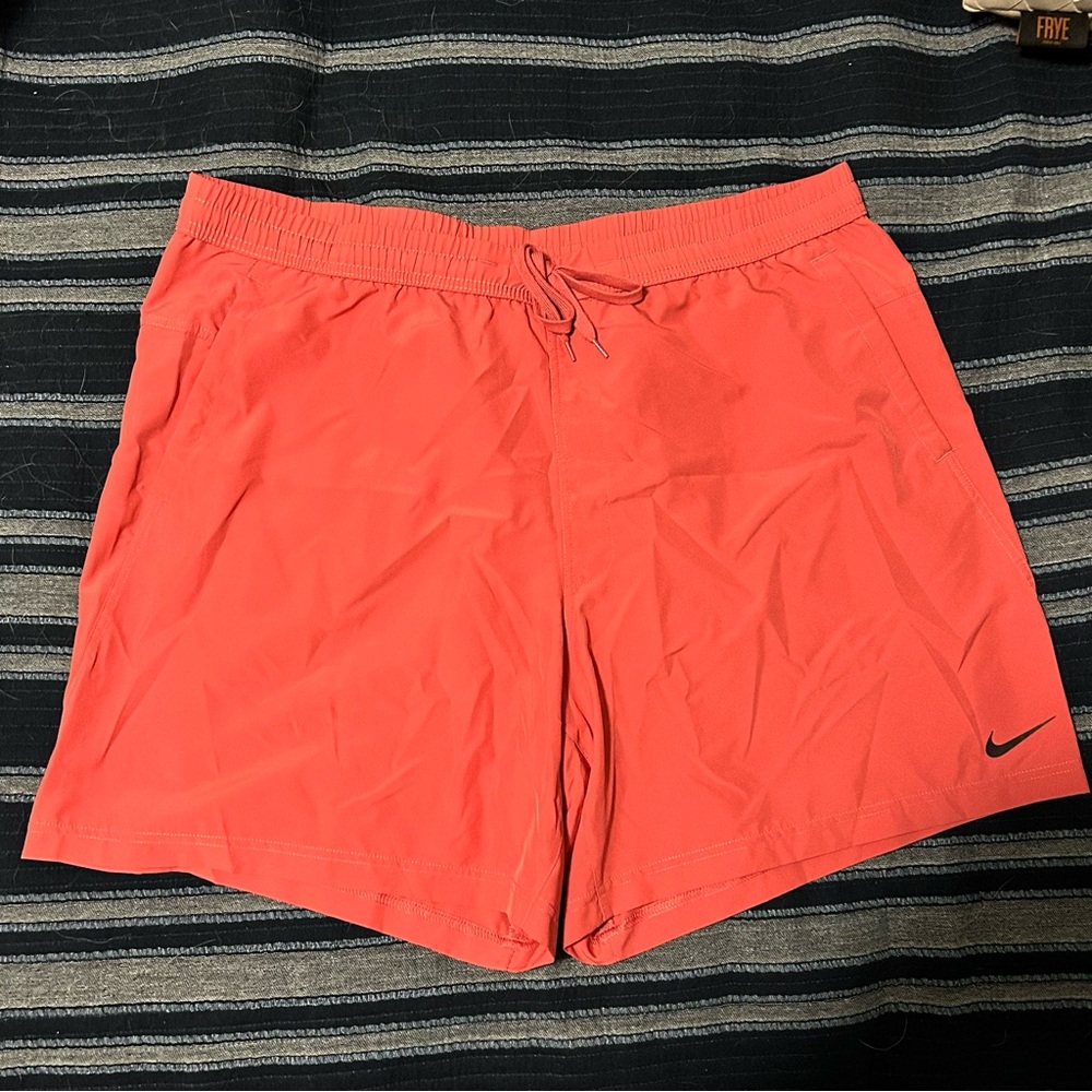 Nike Men's Dri-FIT Form 7" Unlined Versatile Shorts